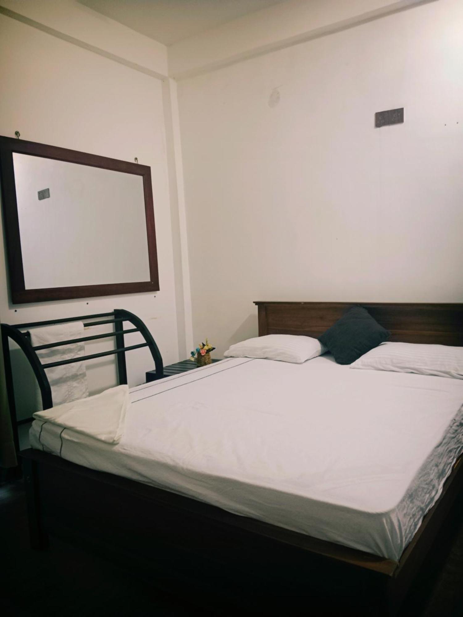 Home Stay Resort Nilaveli Værelse billede